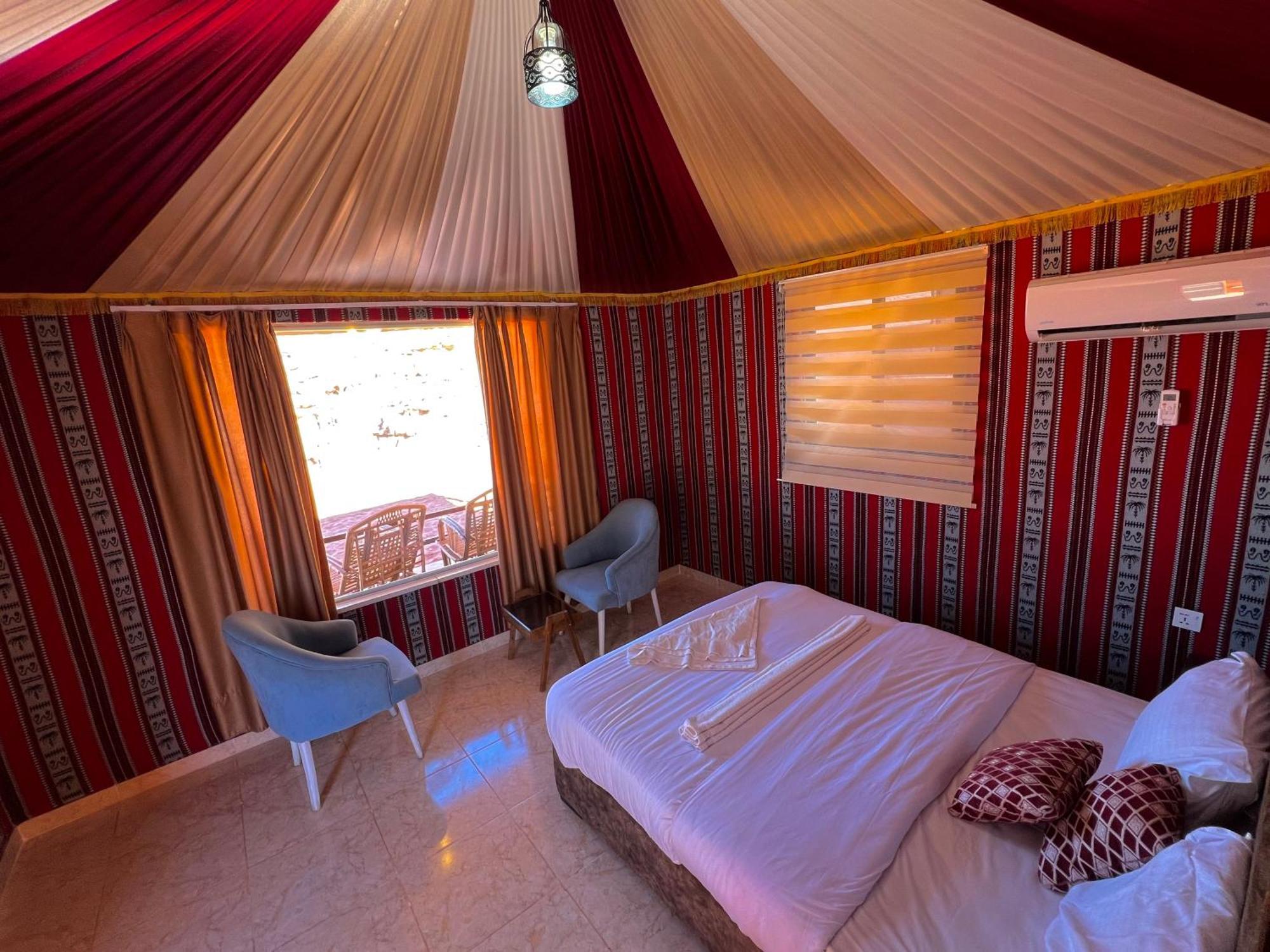 Angelina Wadi Rum Camp ภายนอก รูปภาพ