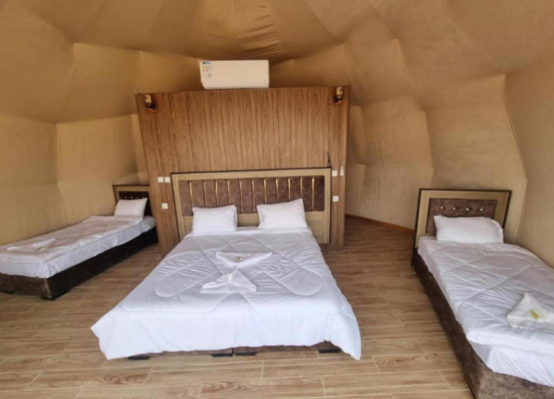 Angelina Wadi Rum Camp ภายนอก รูปภาพ