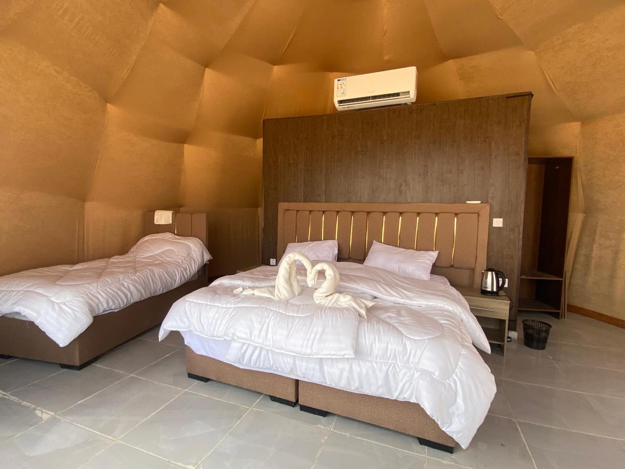 Angelina Wadi Rum Camp ภายนอก รูปภาพ