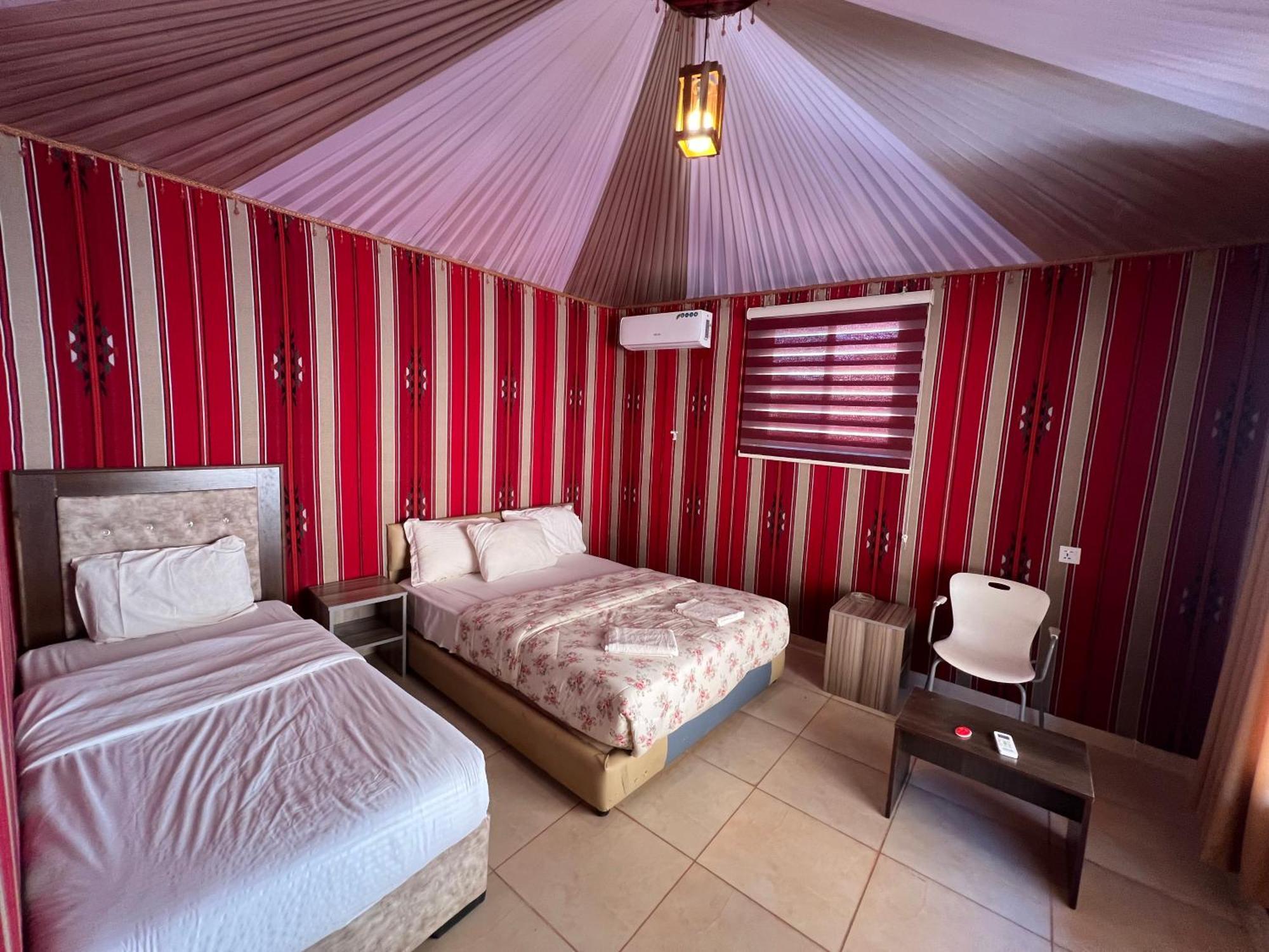 Angelina Wadi Rum Camp ภายนอก รูปภาพ