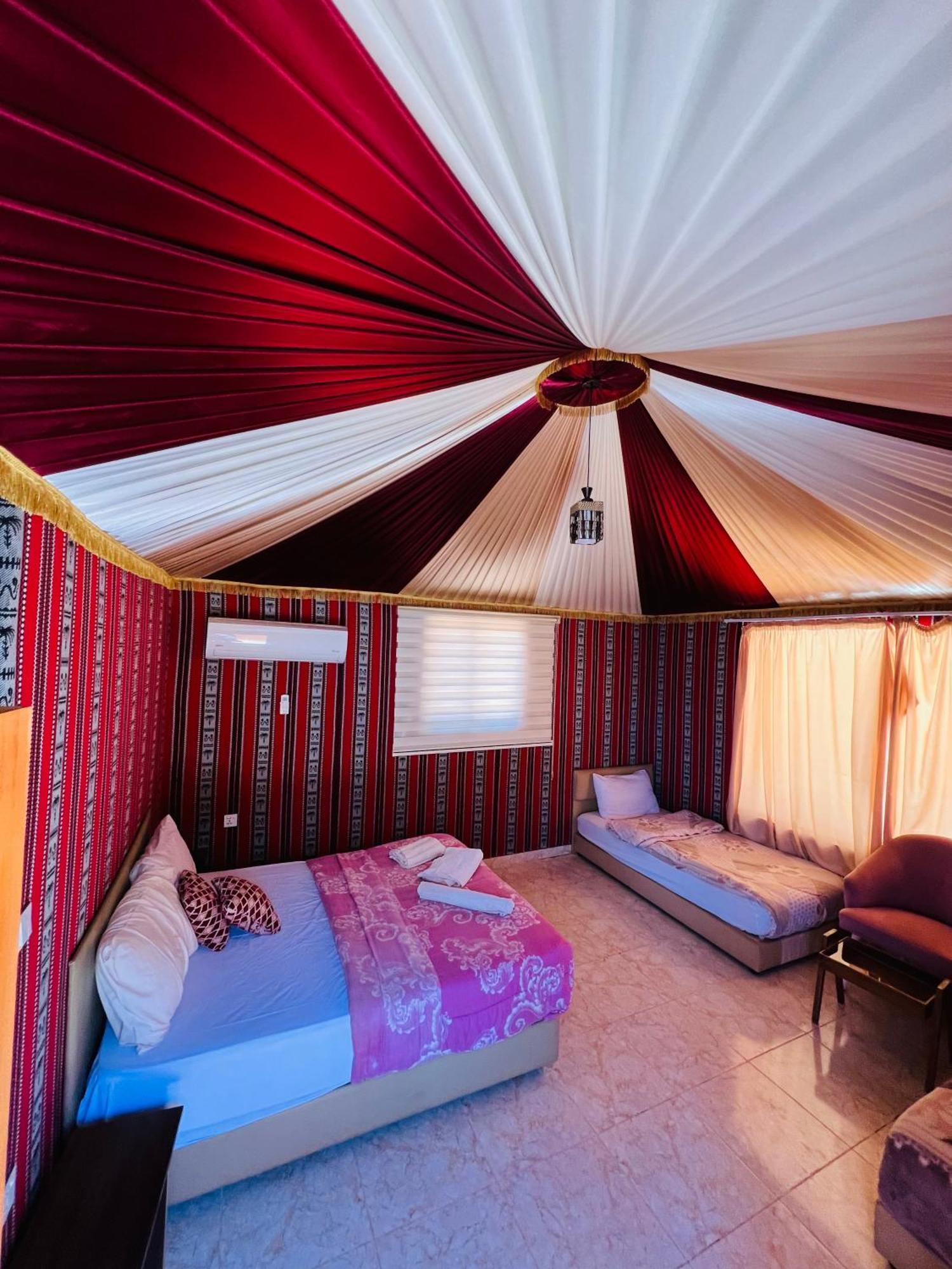 Angelina Wadi Rum Camp ภายนอก รูปภาพ